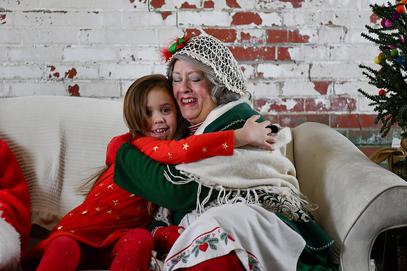 2025 Amelia Santa 40