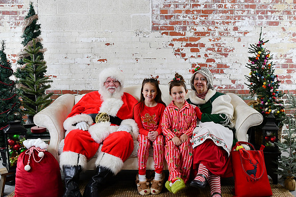 2025 Burns Santa 03