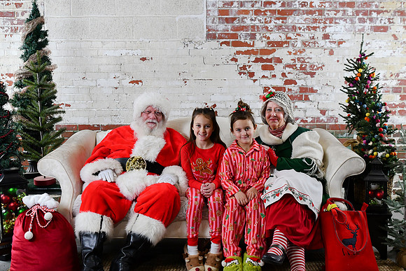 2025 Burns Santa 04