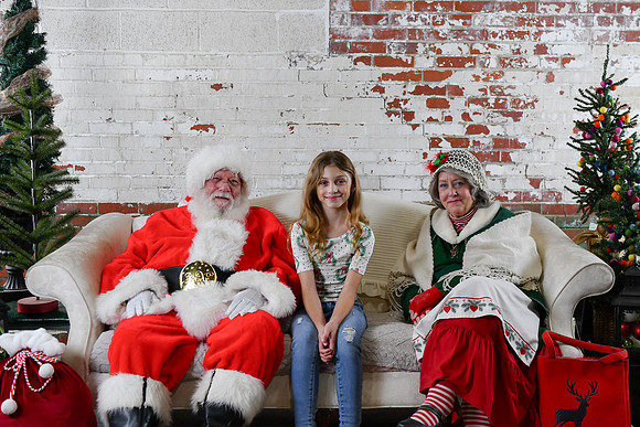 2025 Fullerton Santa 33
