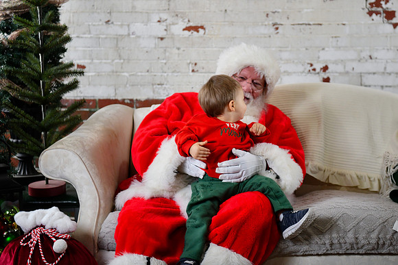 2025 Hart Santa 01