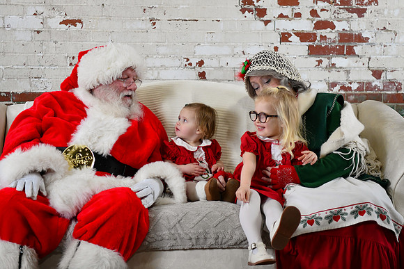 2025 Katelyn Santa 30