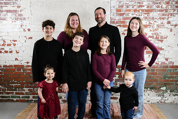 Sarah Family Pose 1 05