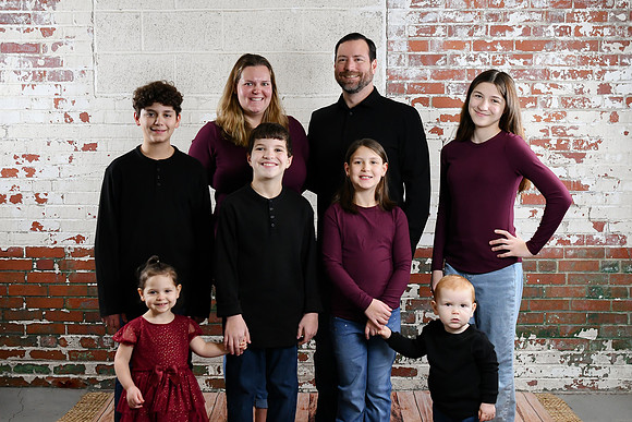 Sarah Family Pose 1 02