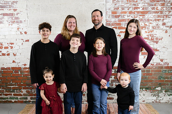 Sarah Family Pose 1 03