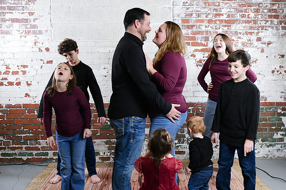 Sarah Family [kissing] 10