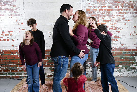 Sarah Family [kissing] 13