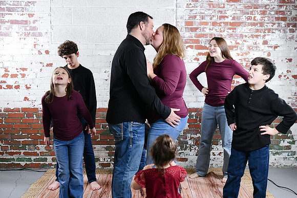 Sarah Family [kissing] 15
