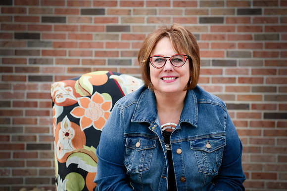 Janice headshots 024