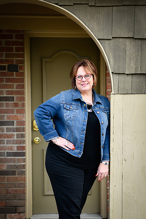 Janice headshots 066