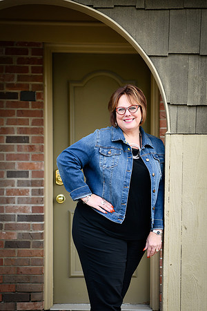Janice headshots 067