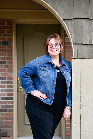 Janice headshots 073