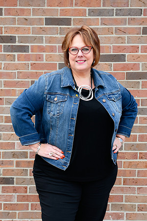 Janice headshots 100
