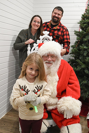 Santa Family 03