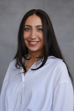 Gabriella headshots 05