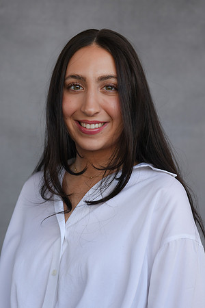 Gabriella headshots 06