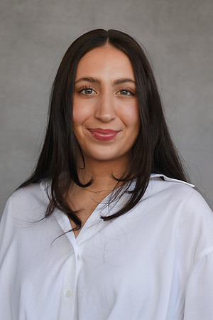 Gabriella headshots 16