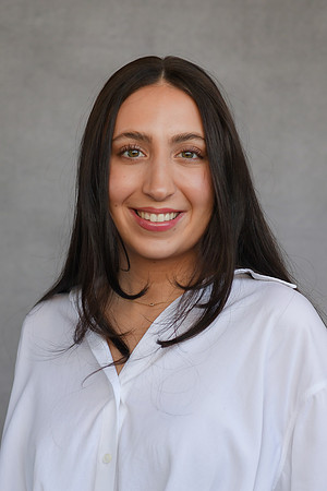 Gabriella headshots 18