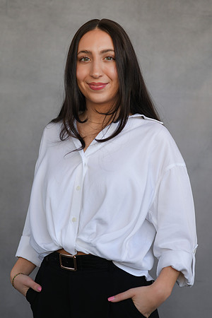 Gabriella headshots 20