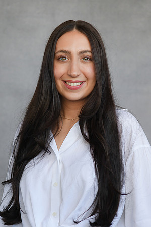 Gabriella headshots 32