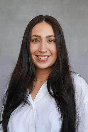 Gabriella headshots 38