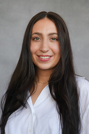 Gabriella headshots 36