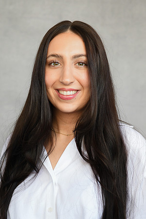 Gabriella headshots 37