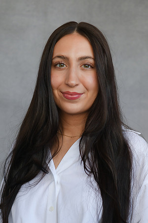 Gabriella headshots 42
