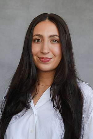 Gabriella headshots 41