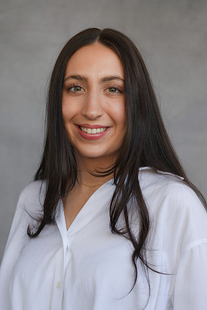 Gabriella headshots 43
