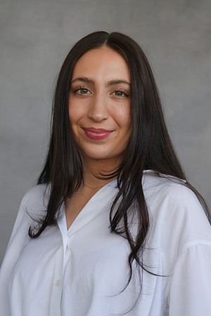 Gabriella headshots 48