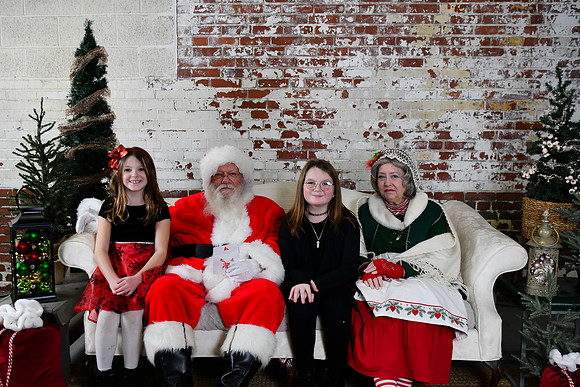 2024 Santa [Knotts] 13