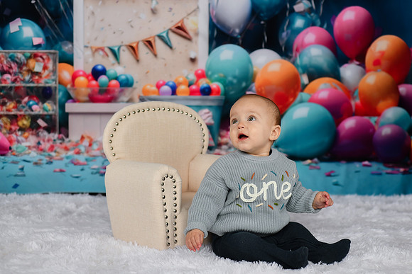 Graham Turns ONE 033