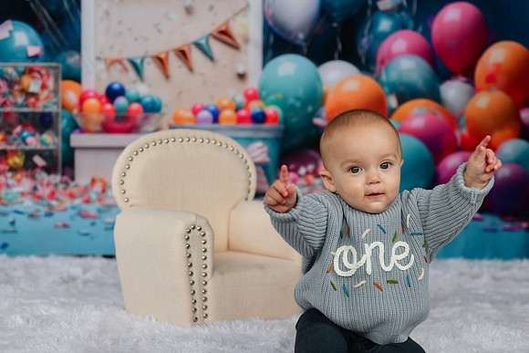 Graham Turns ONE 043