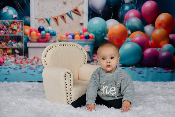Graham Turns ONE 057