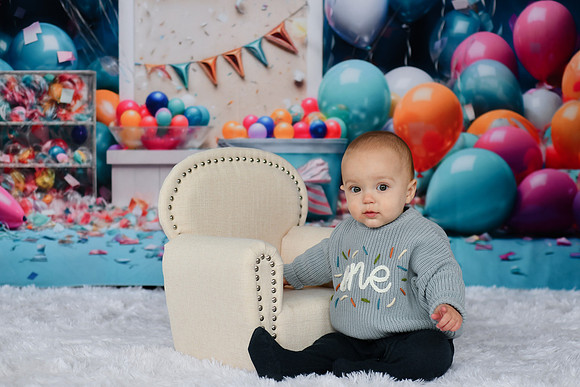 Graham Turns ONE 061