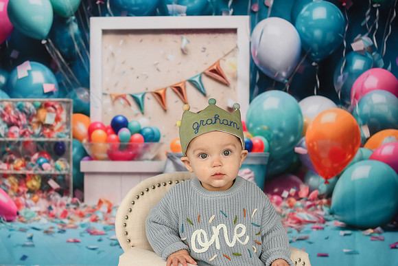 Graham Turns ONE 076