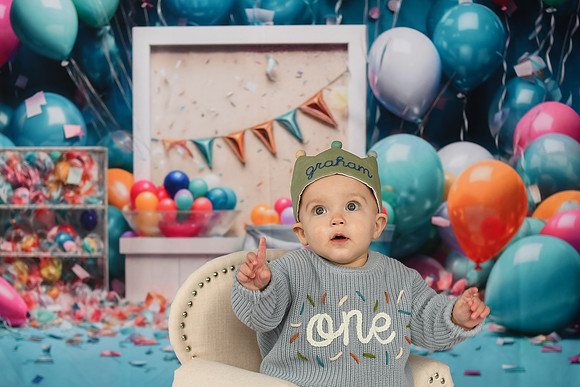 Graham Turns ONE 080
