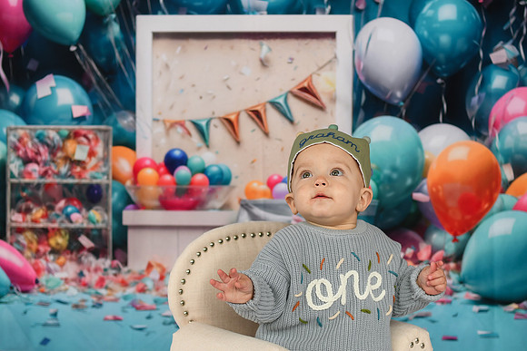 Graham Turns ONE 085