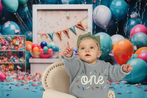 Graham Turns ONE 087