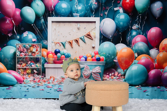 Graham Turns ONE 098