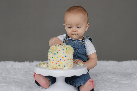 Graham Turns ONE 569