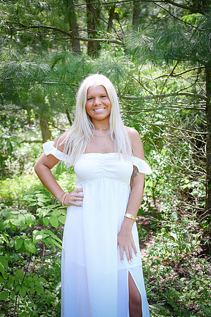 Katie [class of 2024] 025