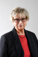 Barbara Headshot 01a