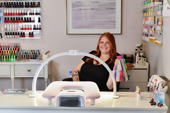Blush Beauty Bar [Nail Tech] 34