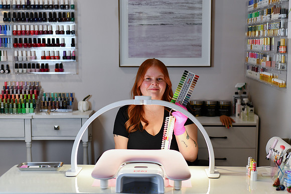Blush Beauty Bar [Nail Tech] 42