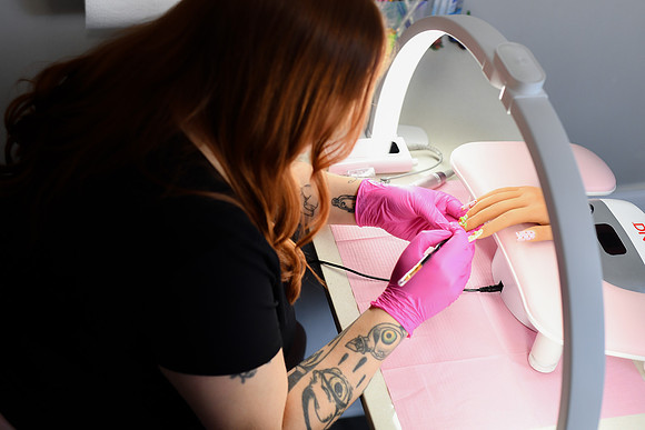 Blush Beauty Bar [Nail Tech] 48