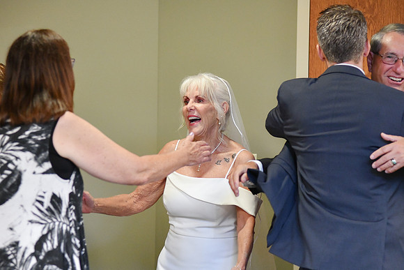Kellie & Jim [receiving line] 152