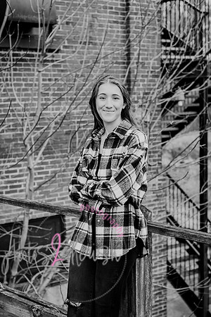 Carmella [MHS Class of 2025] proofs 079