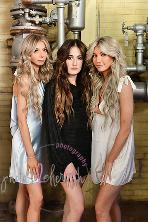 Salon Rootz [group shots indoor] 077